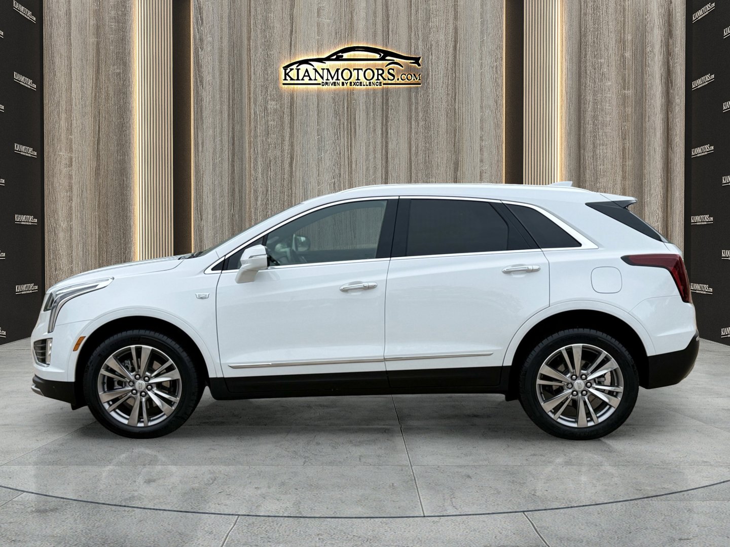 Used 2024 Cadillac XT5 Premium Luxury FWD image 4