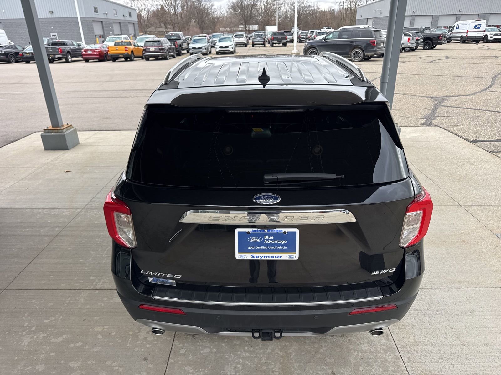 Certified 2024 Ford Explorer Limited w/ Limited Technology Package AWD/4WD image 7