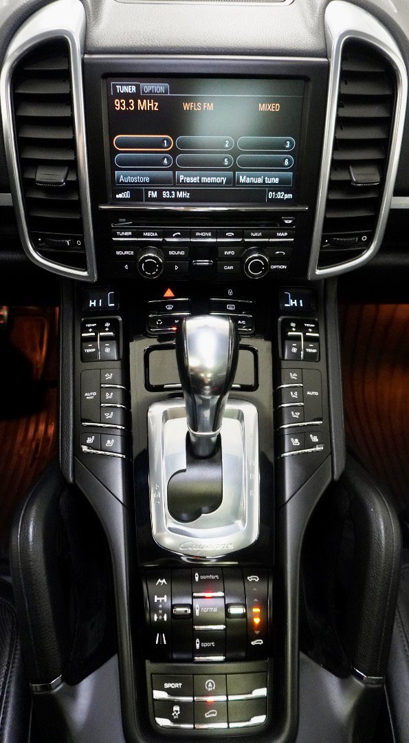 Used 2013 Porsche Cayenne S AWD/4WD image 15