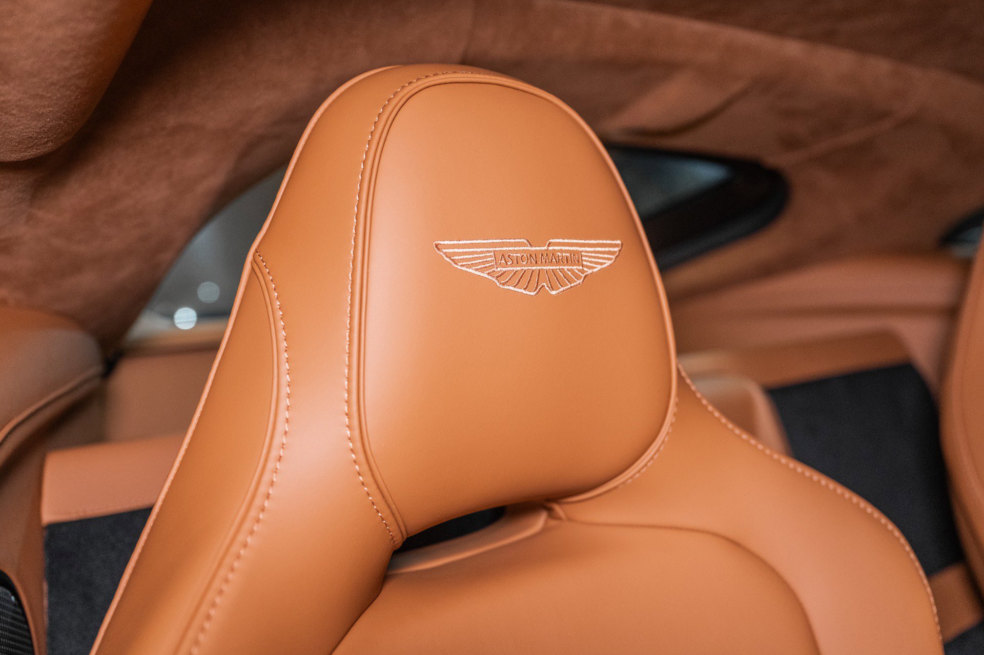 New 2026 Aston Martin V8 Vantage Coupe image 5