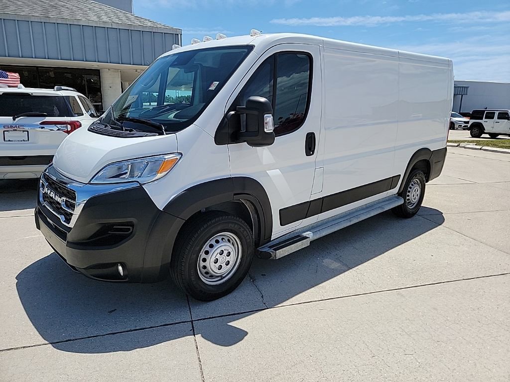 Used 2025 RAM ProMaster 2500 w/ U-Haul Equipment Group FWD image 1