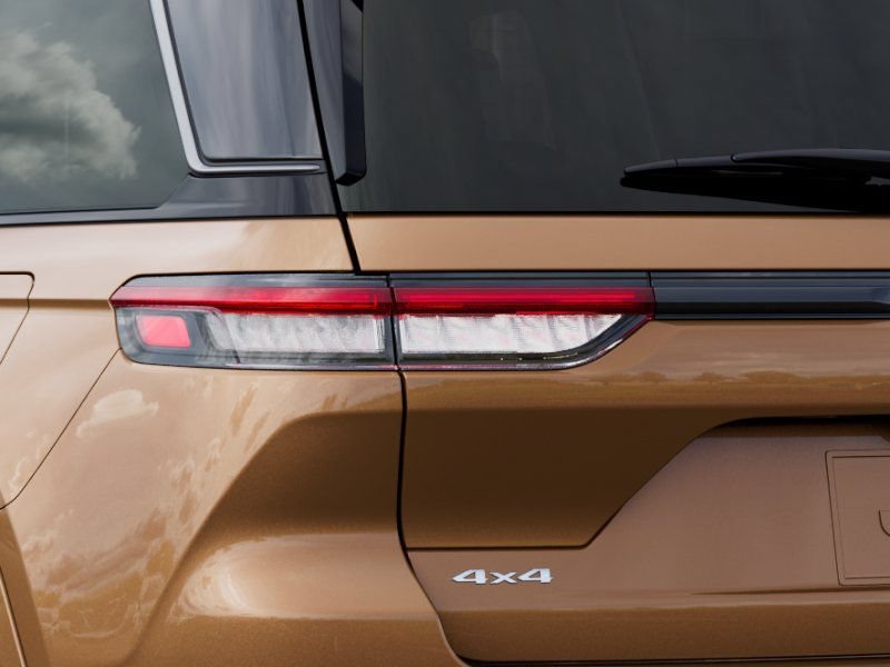 New 2026 Jeep Grand Cherokee Limited AWD/4WD image 9