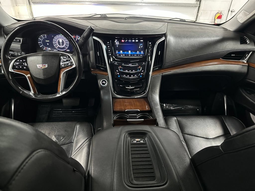 Used 2019 Cadillac Escalade ESV Premium Luxury AWD/4WD image 26