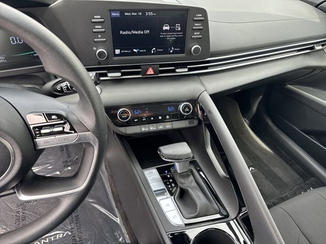 Certified 2025 Hyundai Elantra Hybrid FWD image 27