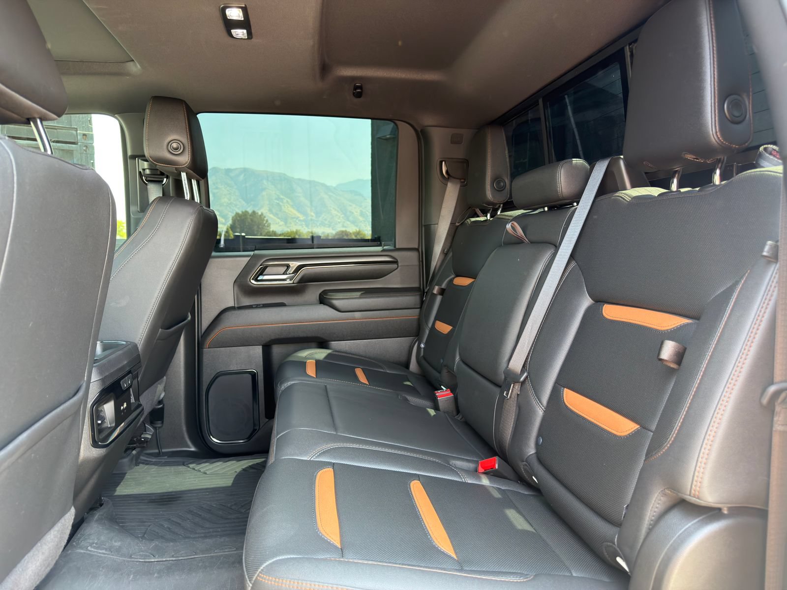 Used 2024 GMC Sierra 3500 AT4 w/ AT4 Premium Plus Package AWD/4WD image 26