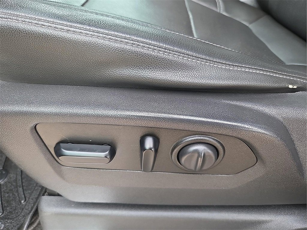 Used 2019 GMC Sierra 1500 SLT image 14