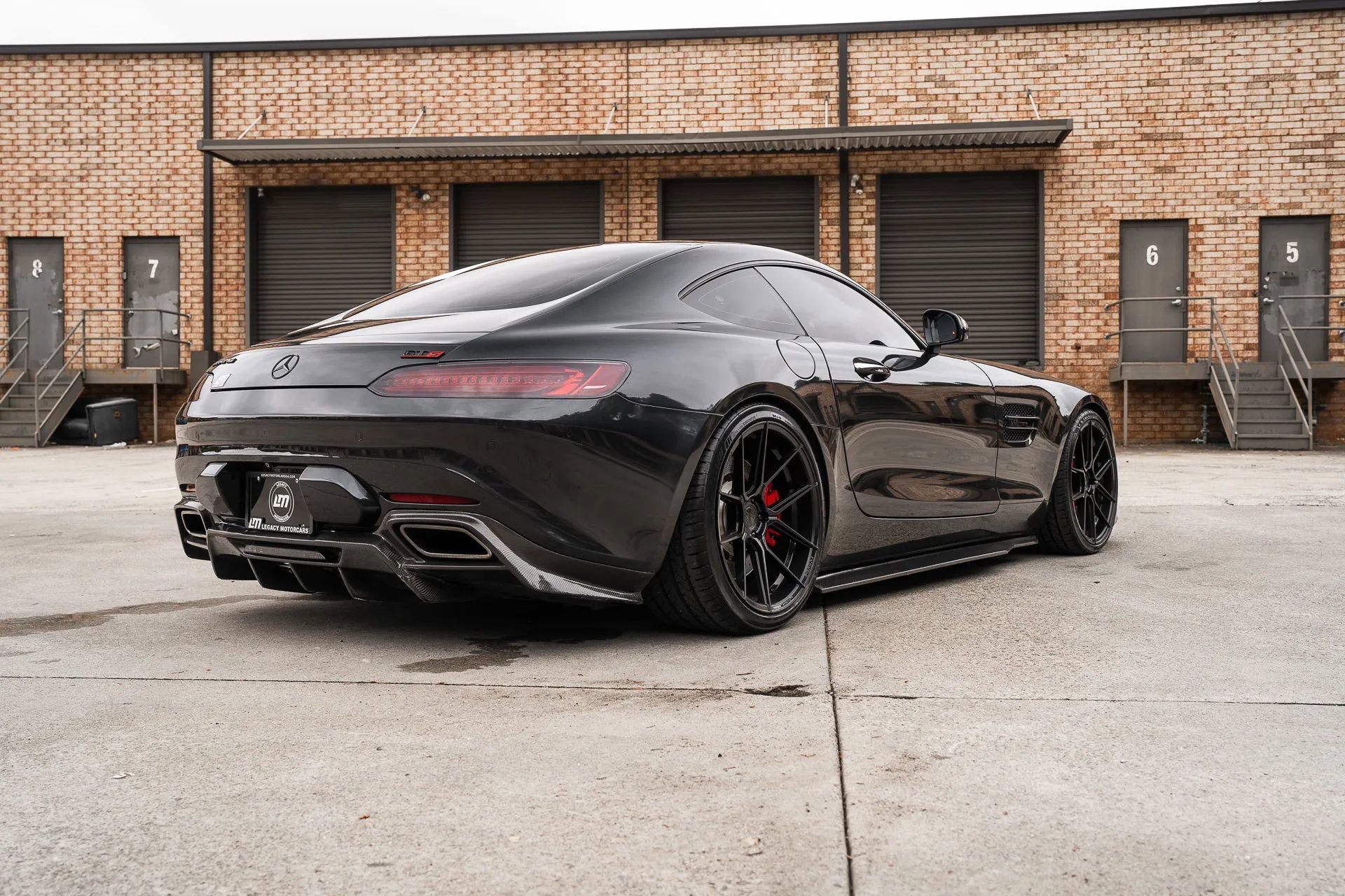 Used 2016 Mercedes-Benz AMG GT S w/ Exclusive Interior Package image 10