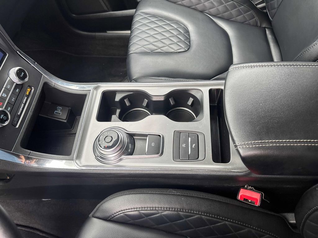 Used 2024 Ford Edge Titanium image 18