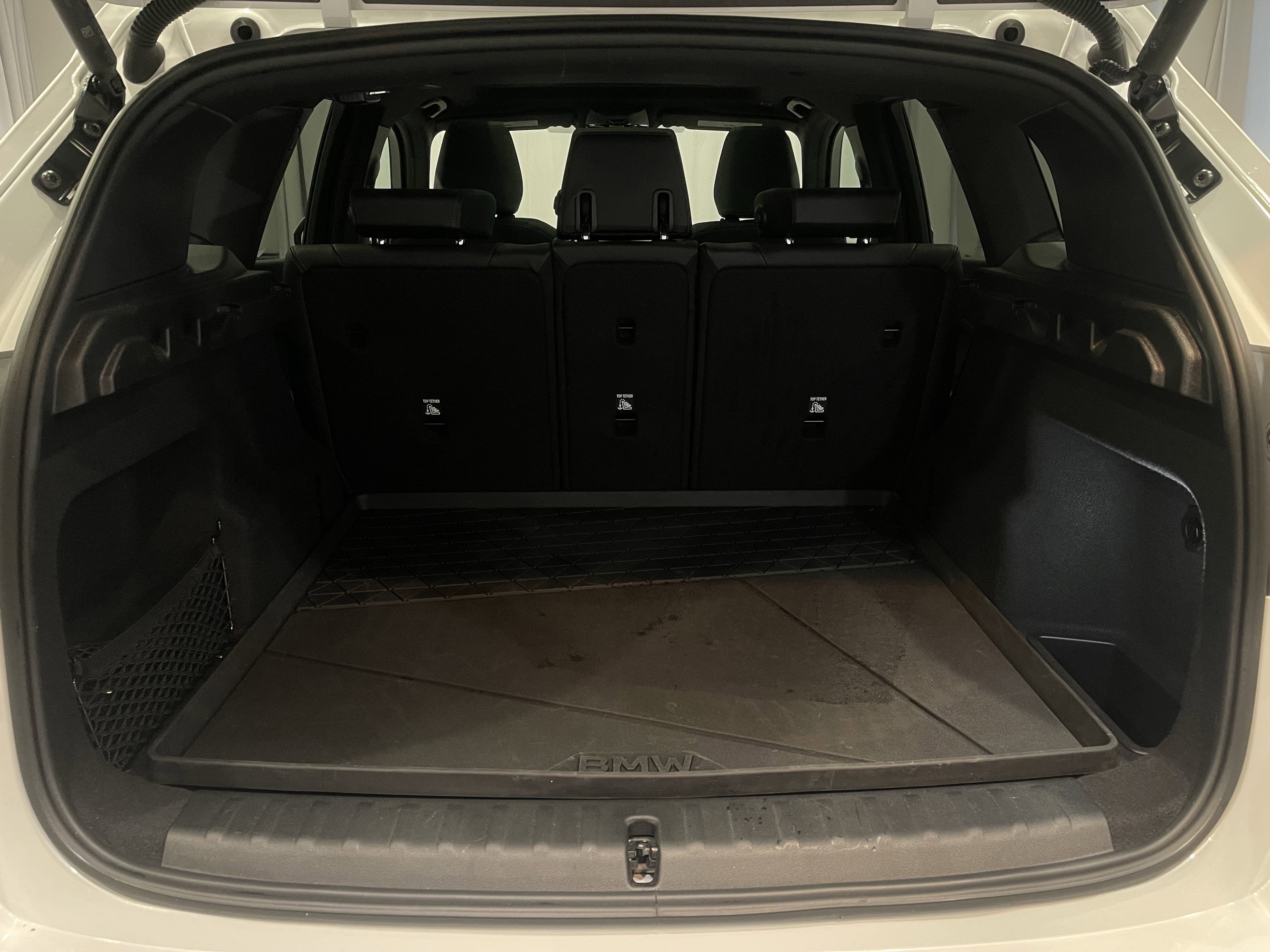 Used 2025 BMW X1 xDrive28i w/ Technology Package image 27