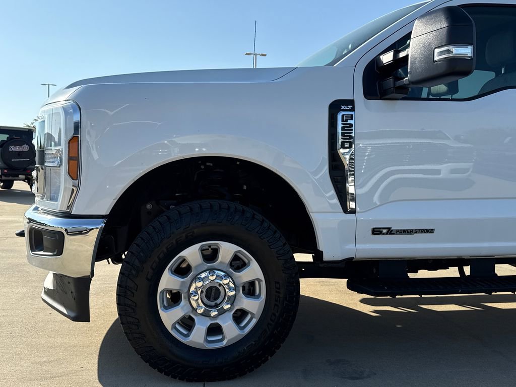 Used 2024 Ford F250 XLT w/ FX4 Off-Road Package image 5