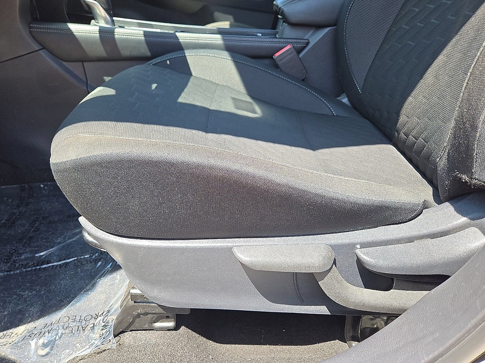 Used 2024 Nissan Kicks SV FWD image 24