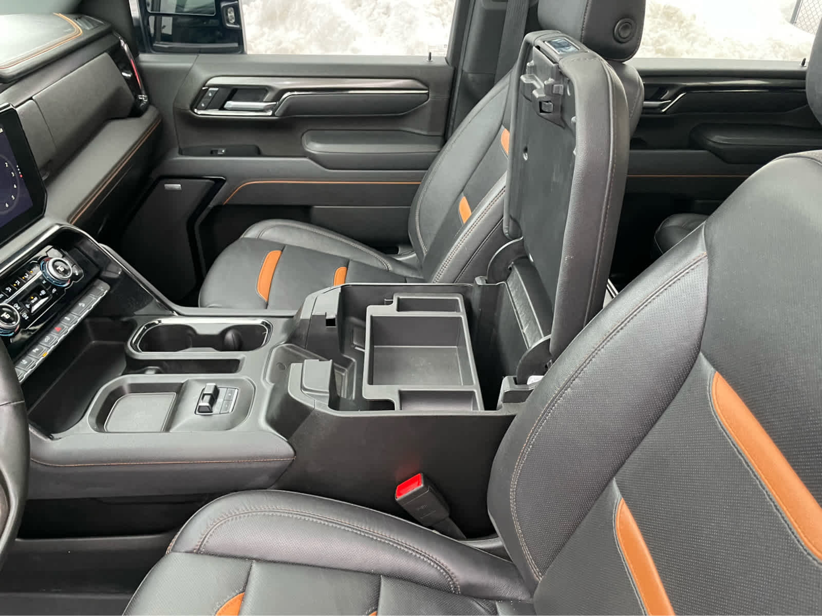 Used 2025 GMC Sierra 2500 AT4 w/ AT4 Premium Plus Package image 32