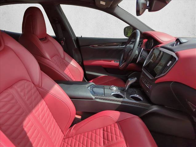 Used 2022 Maserati Ghibli Trofeo image 25