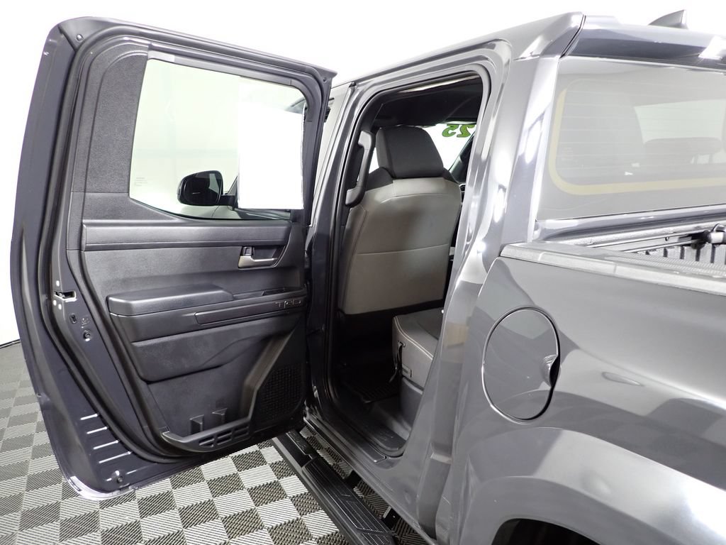 Used 2025 Toyota Tacoma TRD Sport AWD/4WD image 30