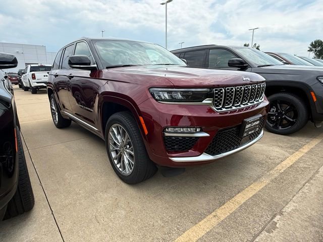 New 2025 Jeep Grand Cherokee Summit w/ Luxury Tech Group V image 1