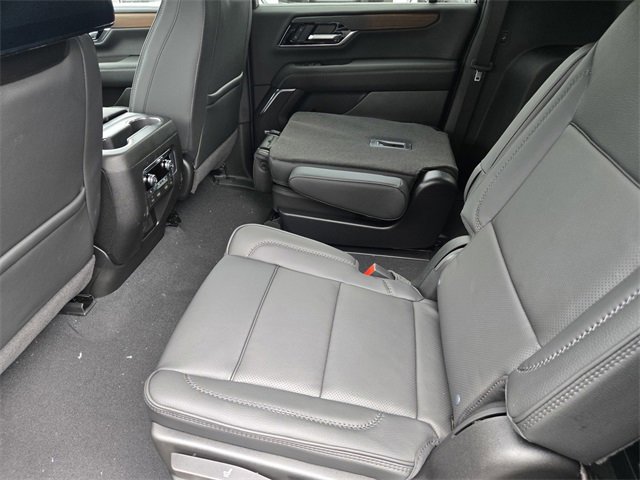 New 2026 GMC Yukon XL Denali w/ Denali Reserve Package image 14