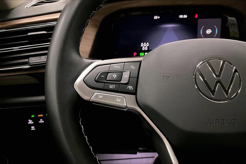 Used 2025 Volkswagen Atlas SE image 17