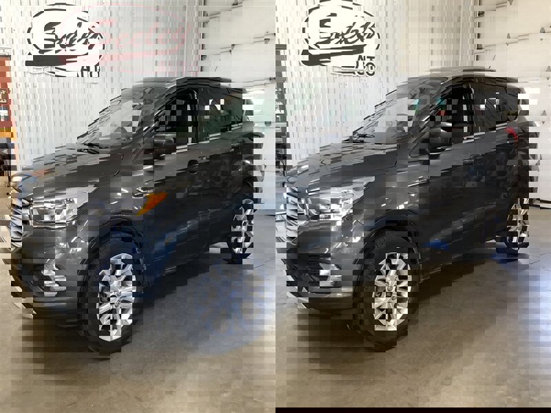 Used 2019 Ford Escape SE image 1