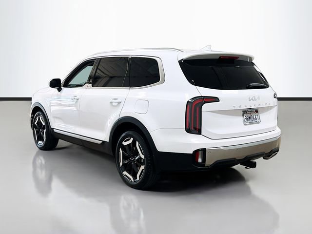 Certified 2025 Kia Telluride EX w/ EX Captain's Chair Package FWD image 5