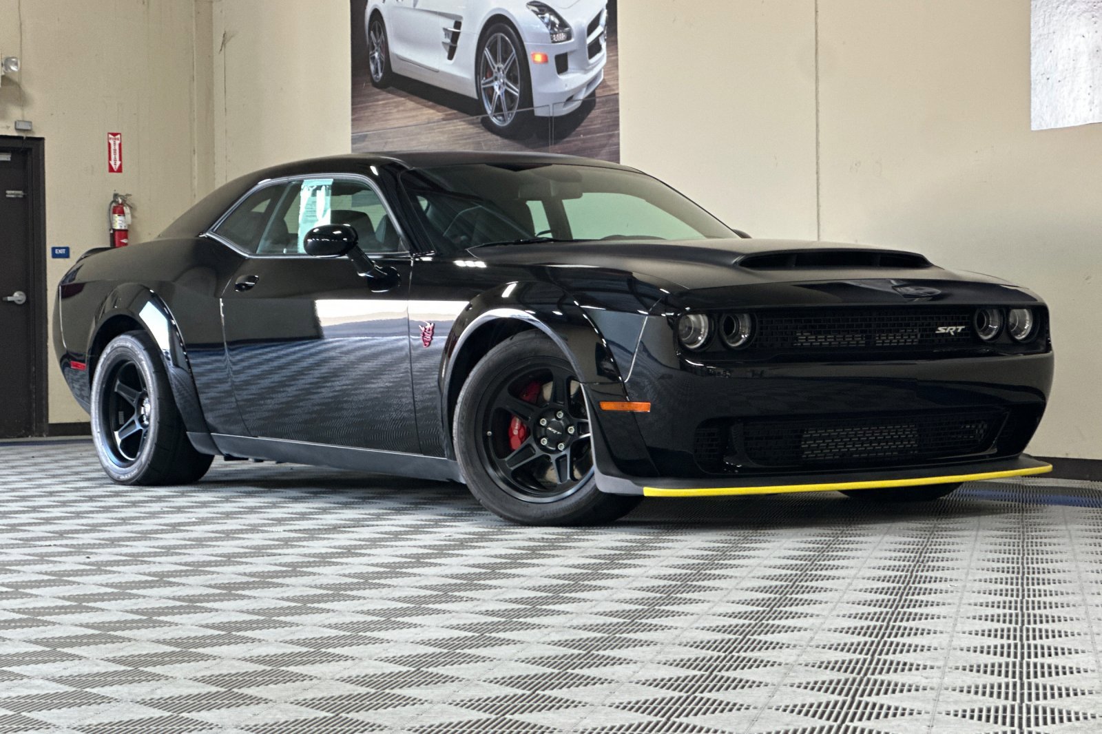 Used 2018 Dodge Challenger SRT Demon image 2