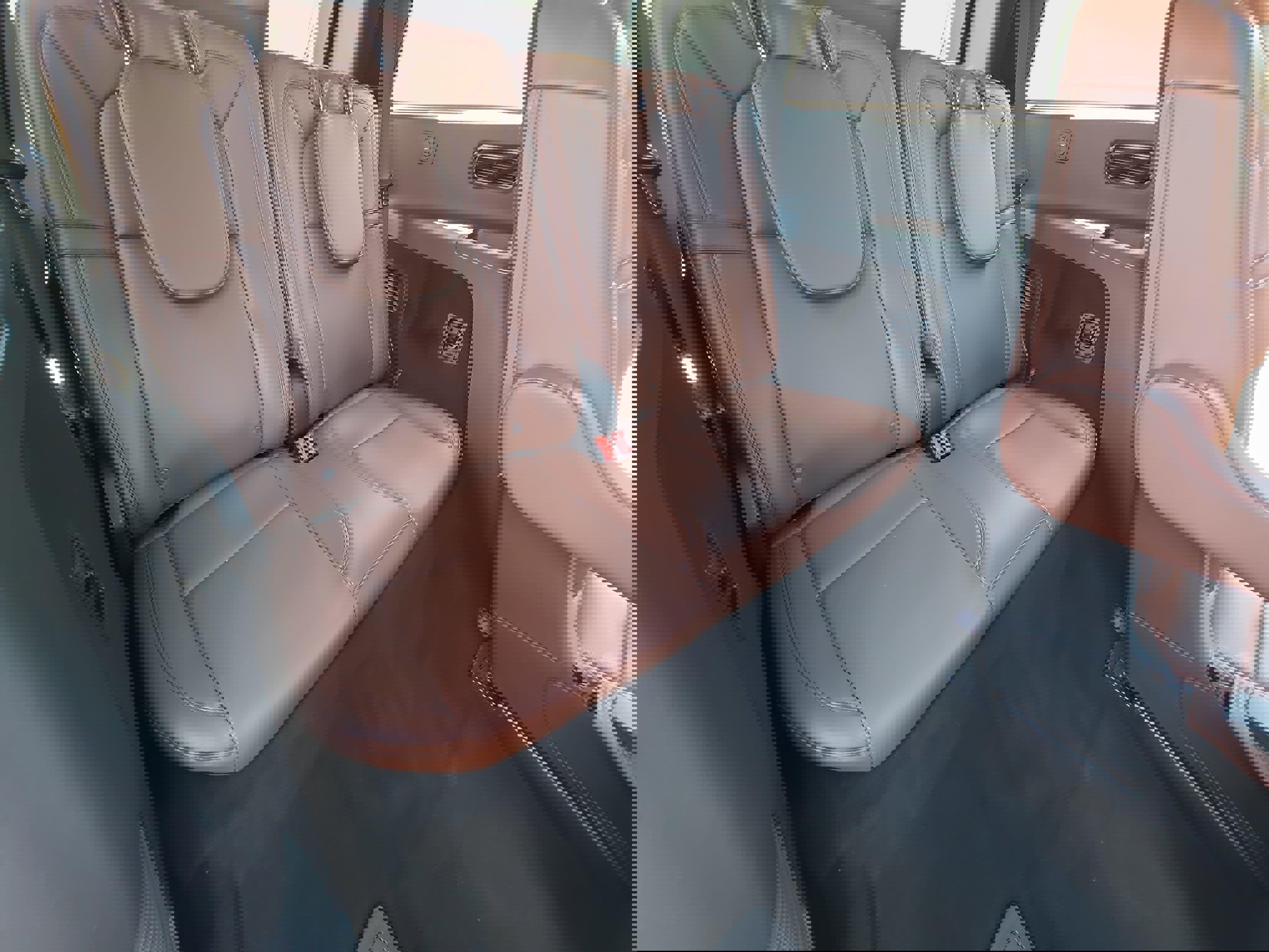 Used 2025 Lincoln Aviator Reserve w/ Equipment Group 201A AWD/4WD image 12