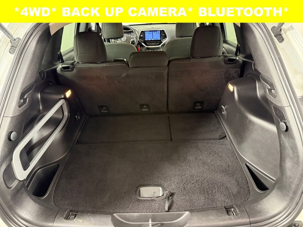 Used 2015 Jeep Cherokee Latitude image 16