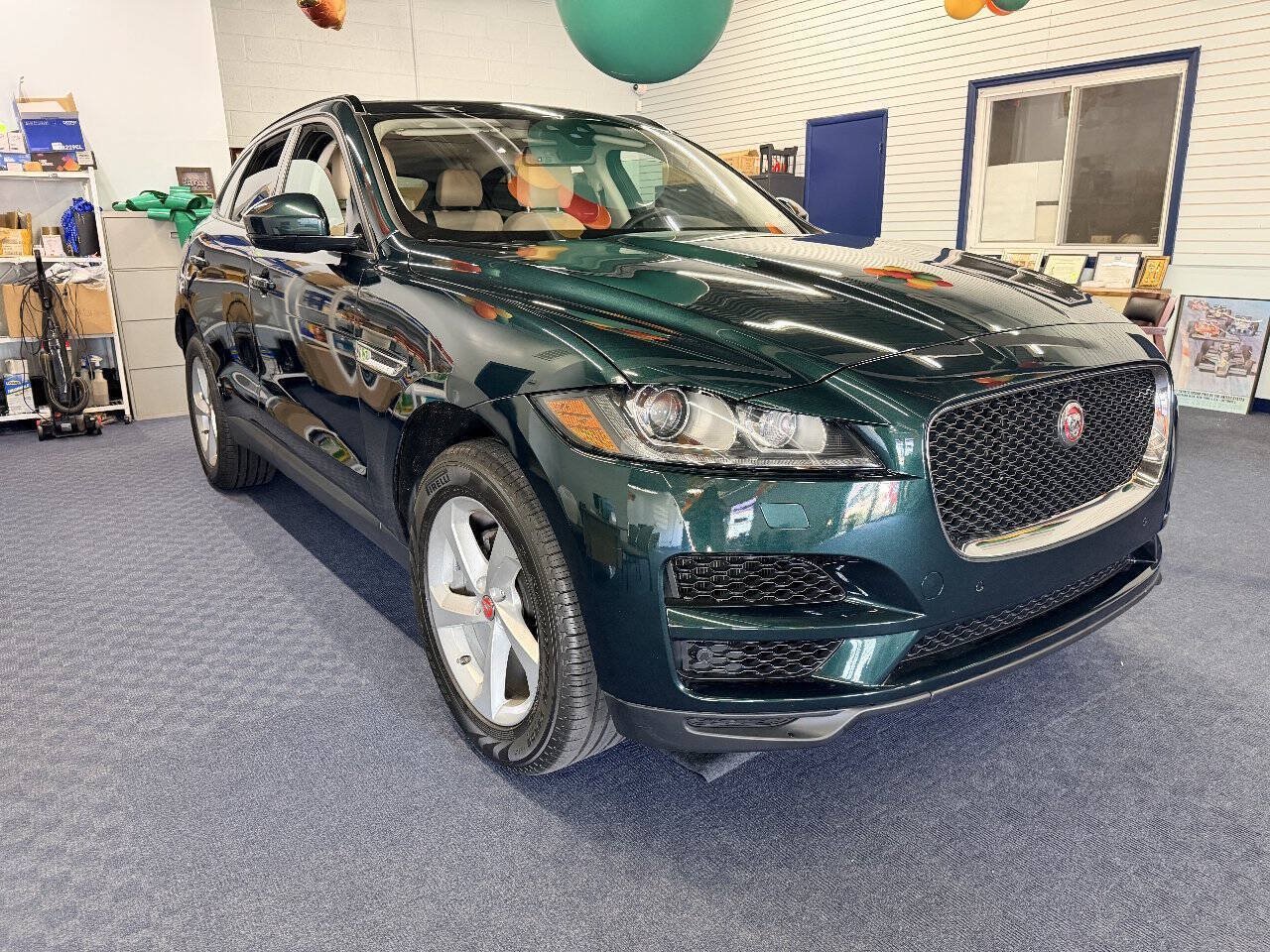 Used 2018 Jaguar F-PACE Premium AWD/4WD image 5