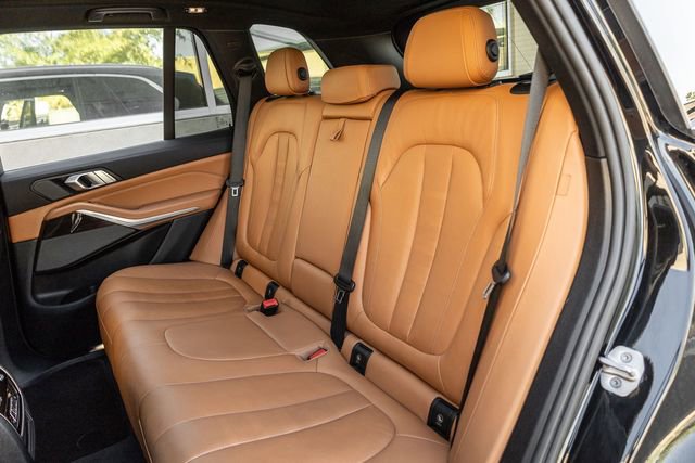 Used 2021 BMW X5 sDrive40i w/ Premium Package image 13