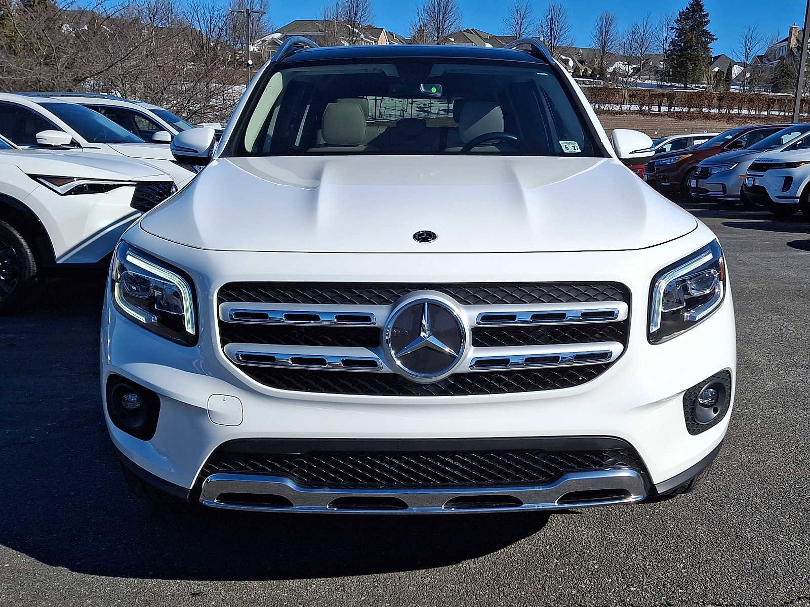 Used 2022 Mercedes-Benz GLB 250 4MATIC image 2