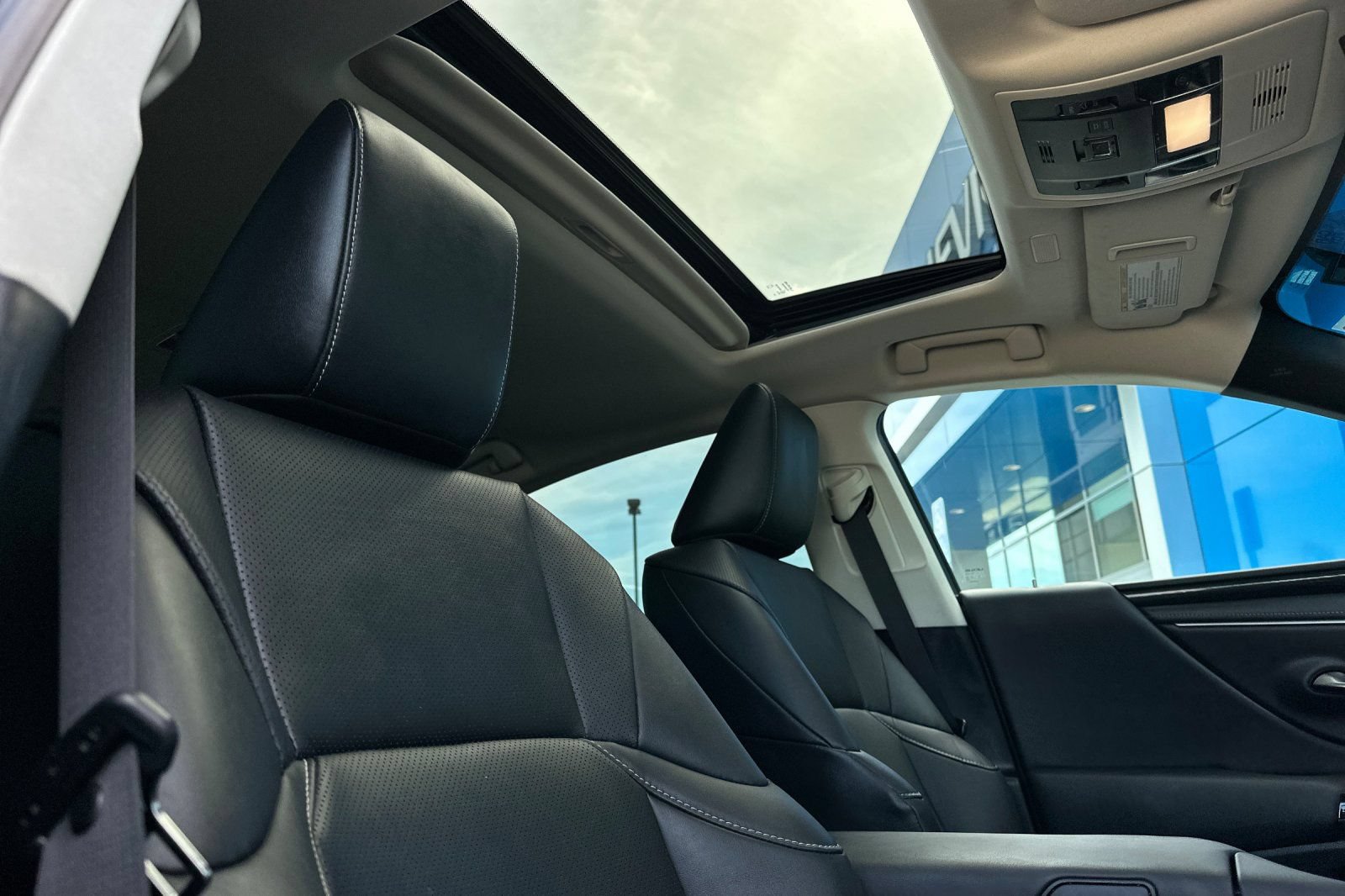 Used 2024 Lexus ES 350 w/ Accessory Package (Z2) FWD image 20