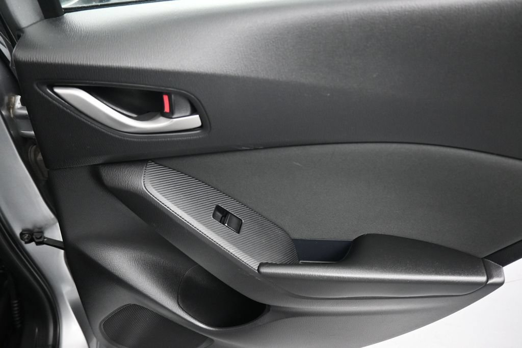 Used 2016 MAZDA MAZDA3 i Touring FWD image 31