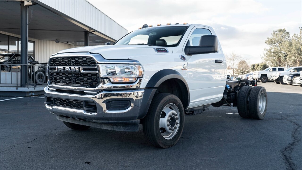 Used 2023 RAM 5500 Tradesman w/ Chrome Appearance Group AWD/4WD image 7