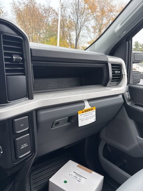 New 2026 Ford F450 XL w/ XL Chrome Package image 24