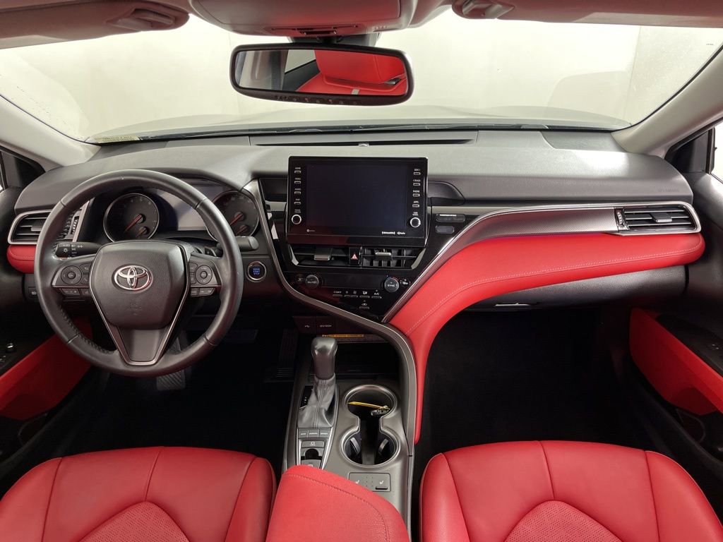 Used 2021 Toyota Camry XSE image 16