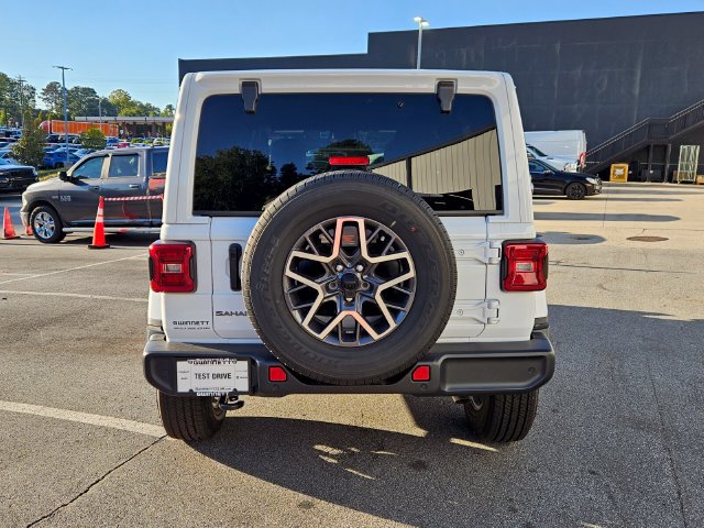 New 2026 Jeep Wrangler Unlimited Sahara AWD/4WD image 7