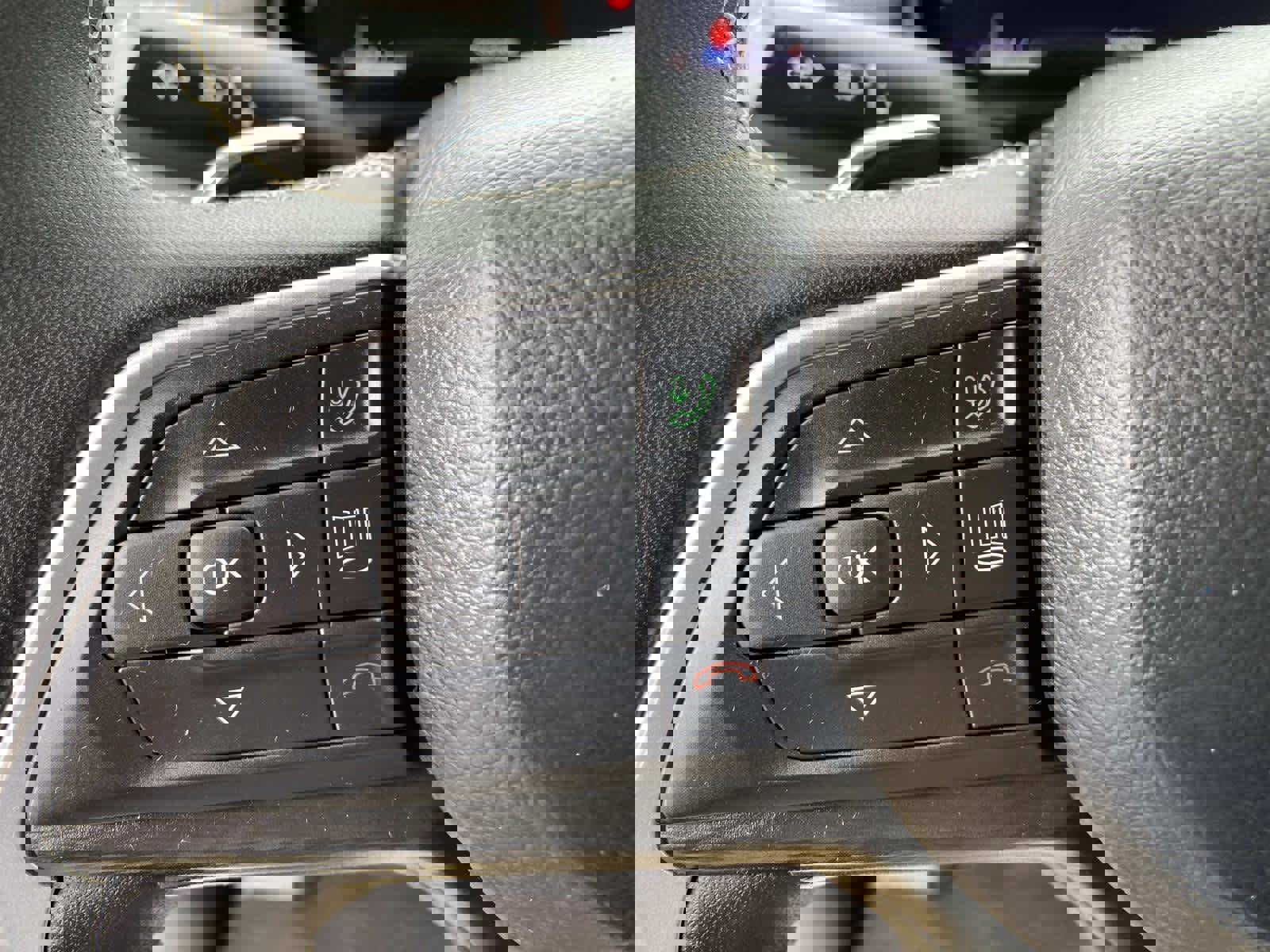 Certified 2024 Jeep Grand Cherokee Altitude image 17