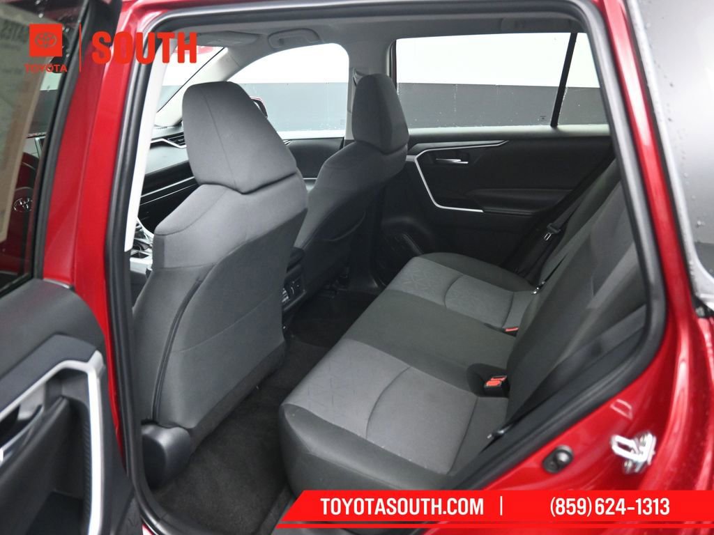 Used 2025 Toyota RAV4 XLE image 10