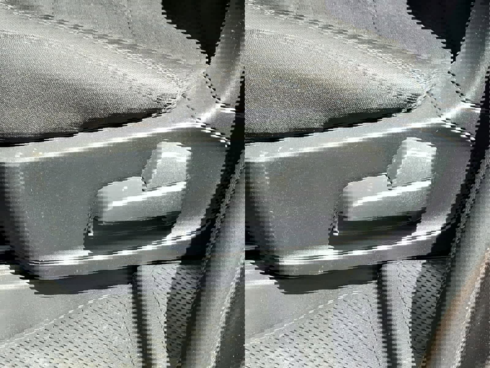 Used 2021 Ford Explorer XLT AWD/4WD image 29