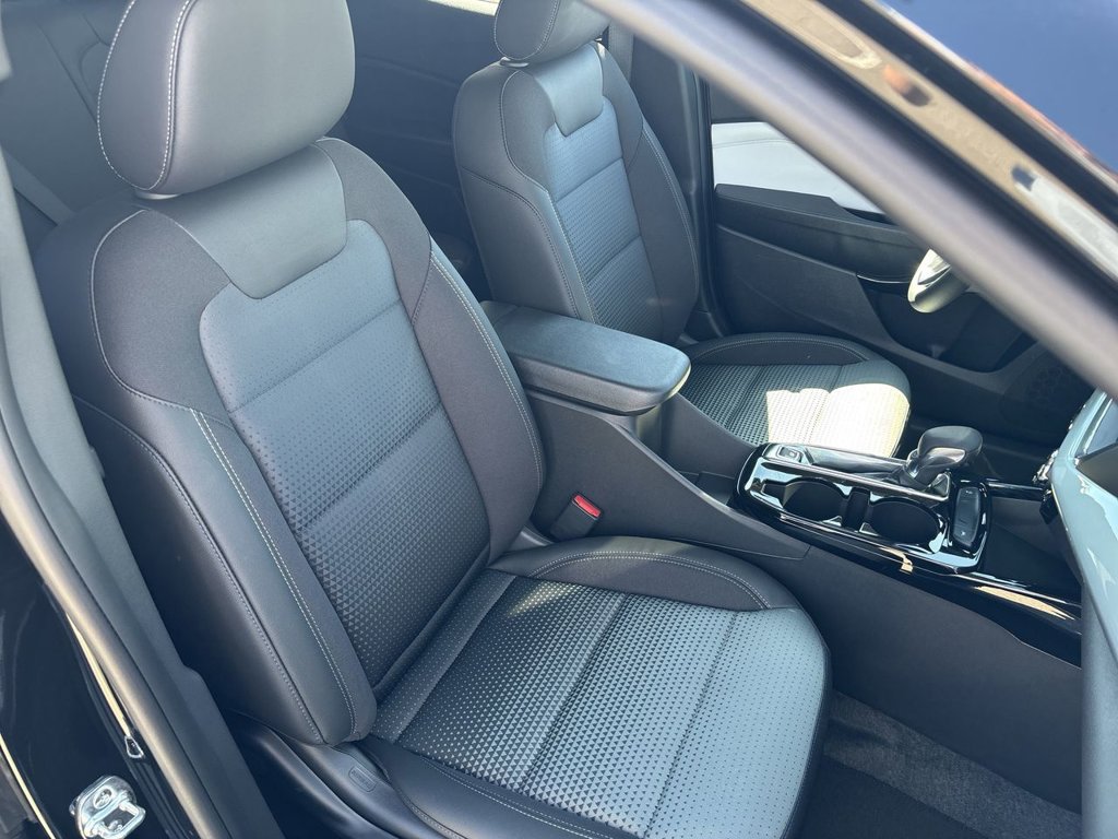 New 2026 Chevrolet Trax LT w/ Midnight Edition FWD image 30