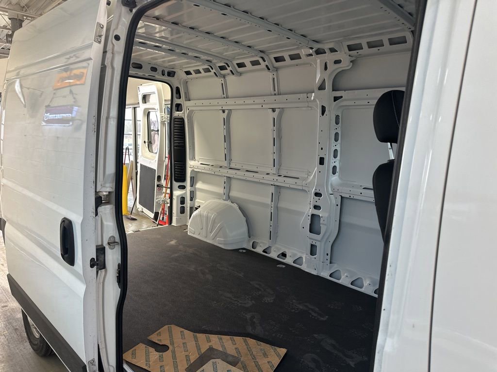 Used 2024 RAM ProMaster 2500 image 14