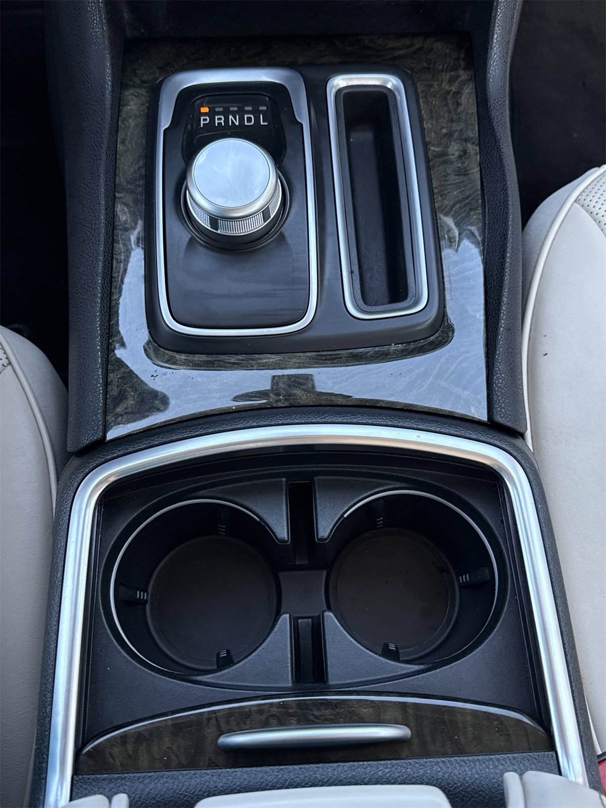 Used 2018 Chrysler 300 Limited image 26