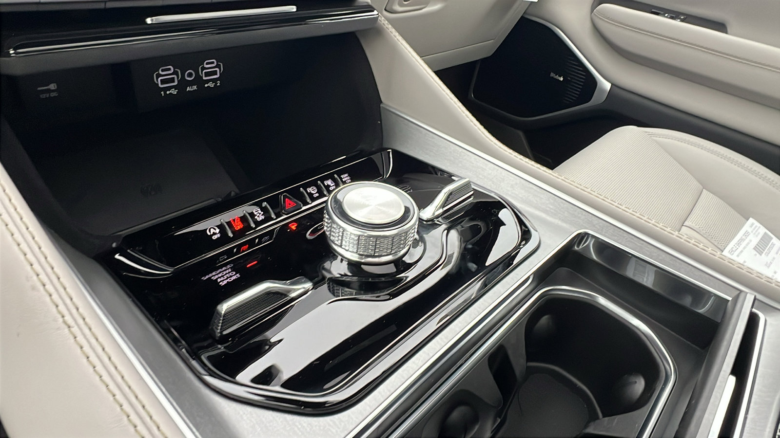 New 2025 Jeep Wagoneer L Series III image 28