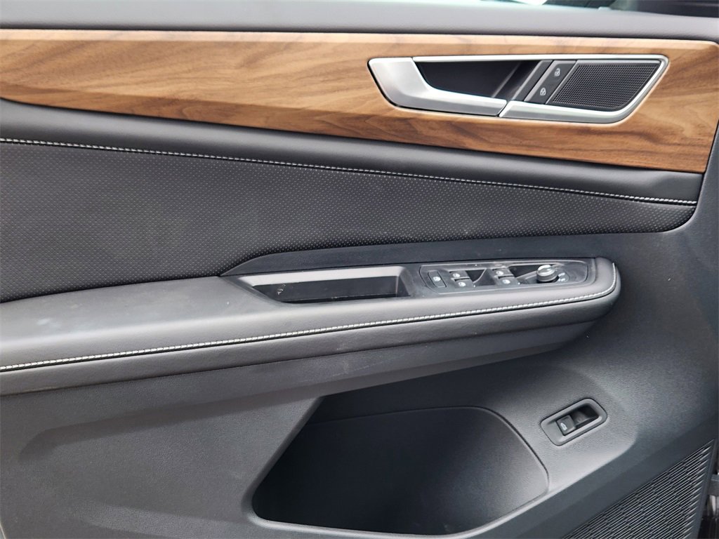 New 2025 Volkswagen Atlas SE image 3