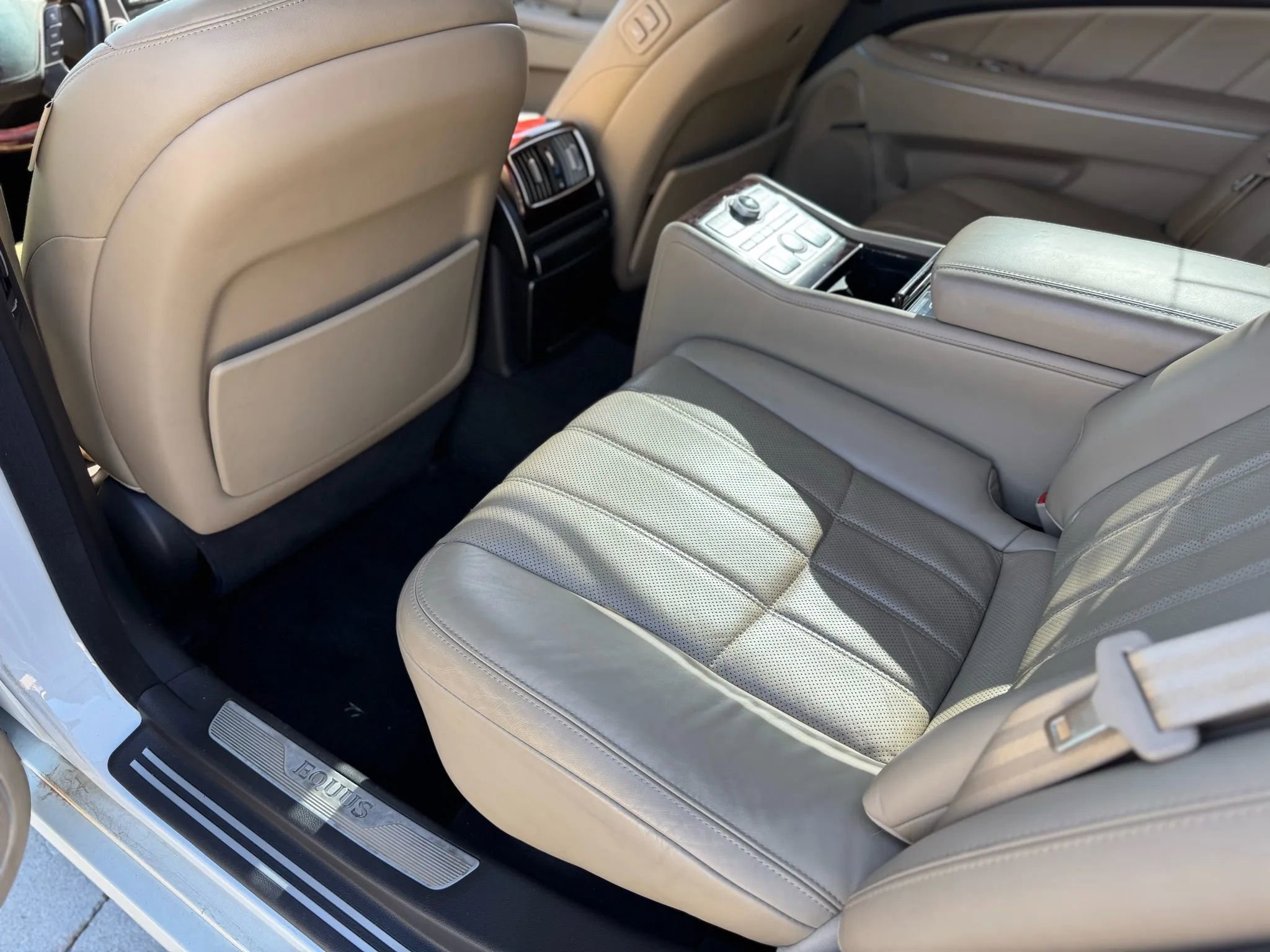 Used 2011 Hyundai Equus Ultimate image 39