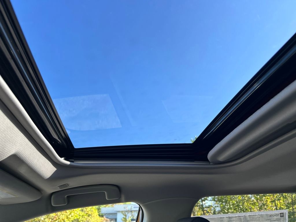 New 2025 Toyota RAV4 XLE image 21