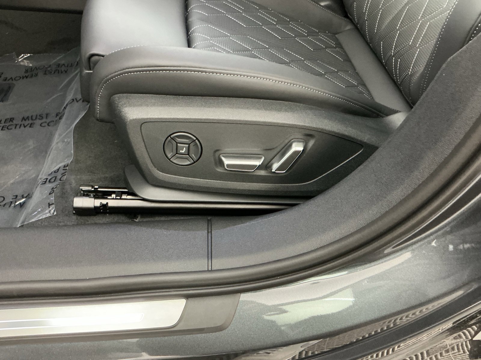 New 2027 Audi S6 e-tron Prestige AWD/4WD image 13