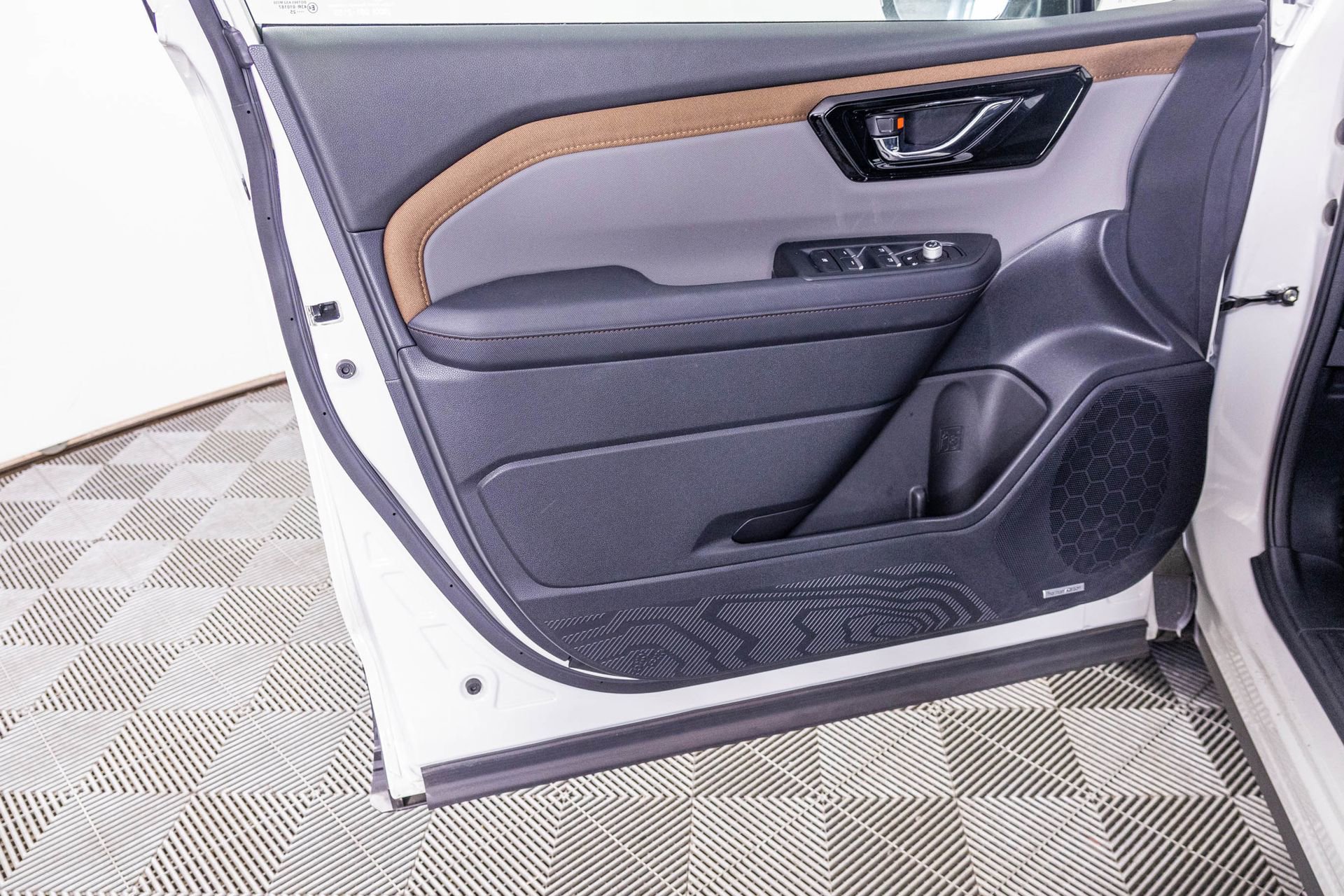 Used 2025 Subaru Forester Sport image 15