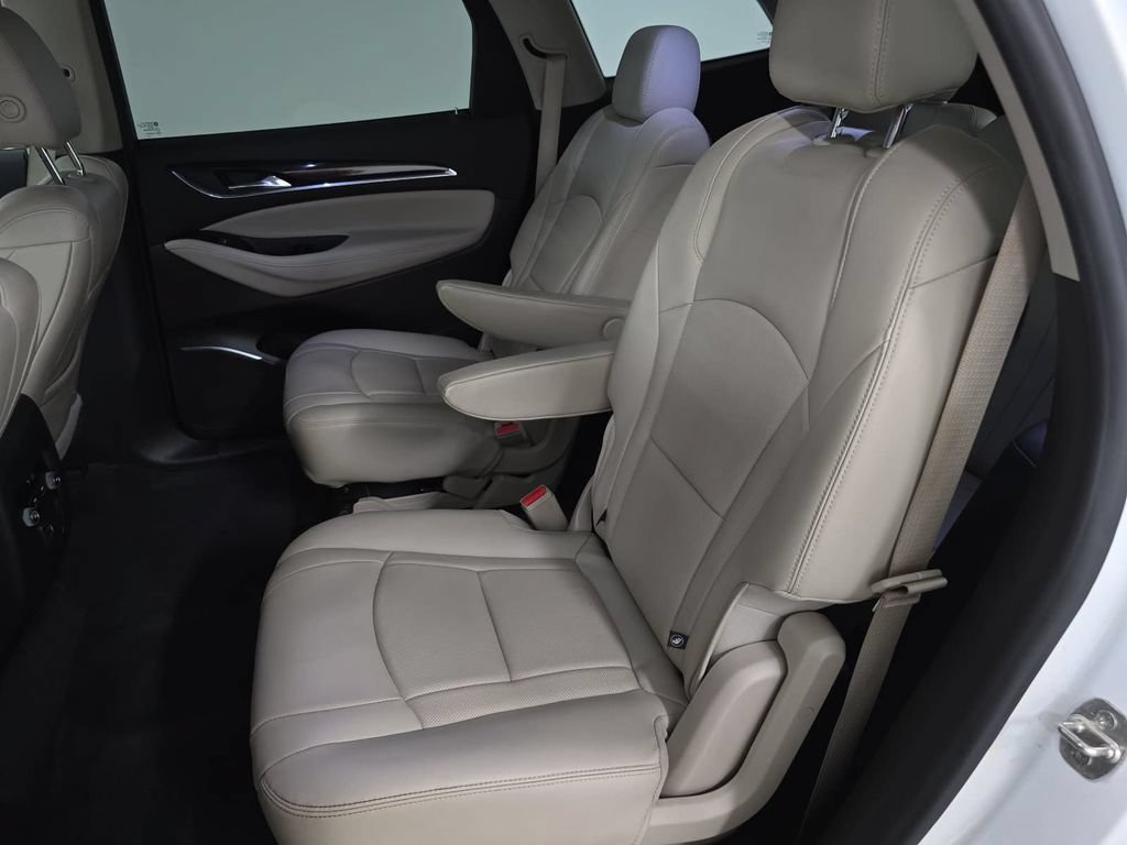 Used 2019 Buick Enclave Essence FWD image 24