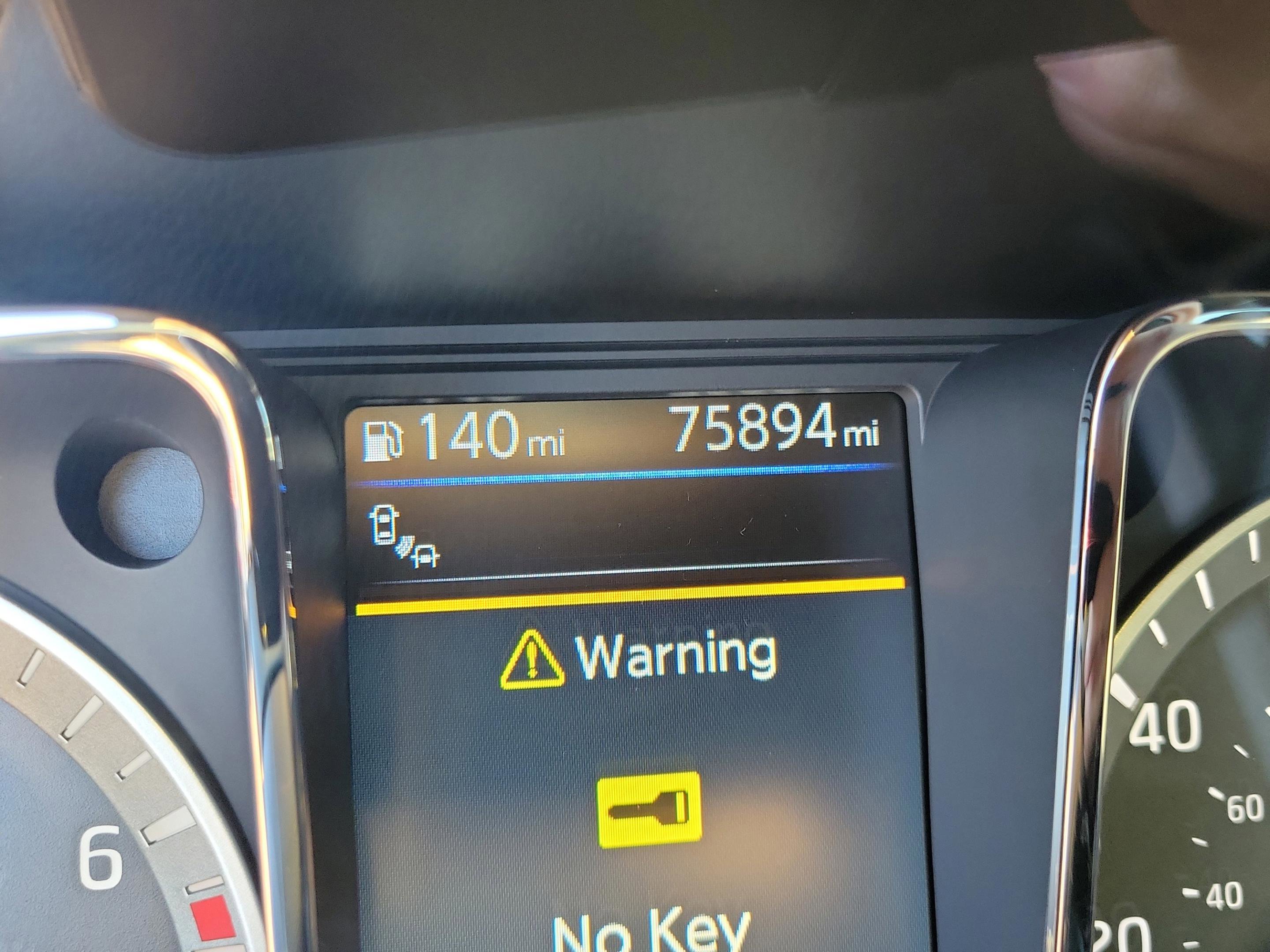 Used 2019 Nissan Titan SV w/ SV Convenience Package image 25