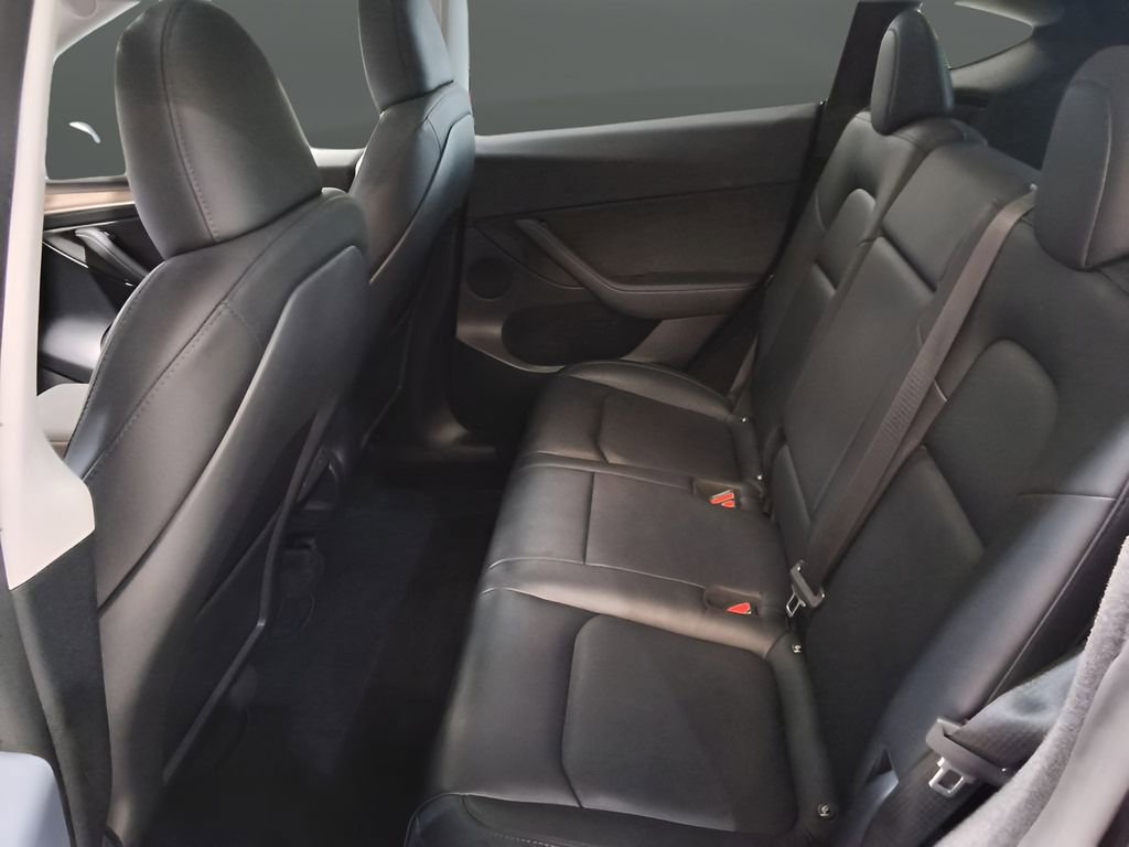 Used 2023 Tesla Model Y Long Range image 19